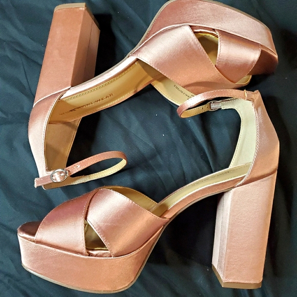 Who What Wear Sydney Pink Satin Platform - Picture 1 of 6
